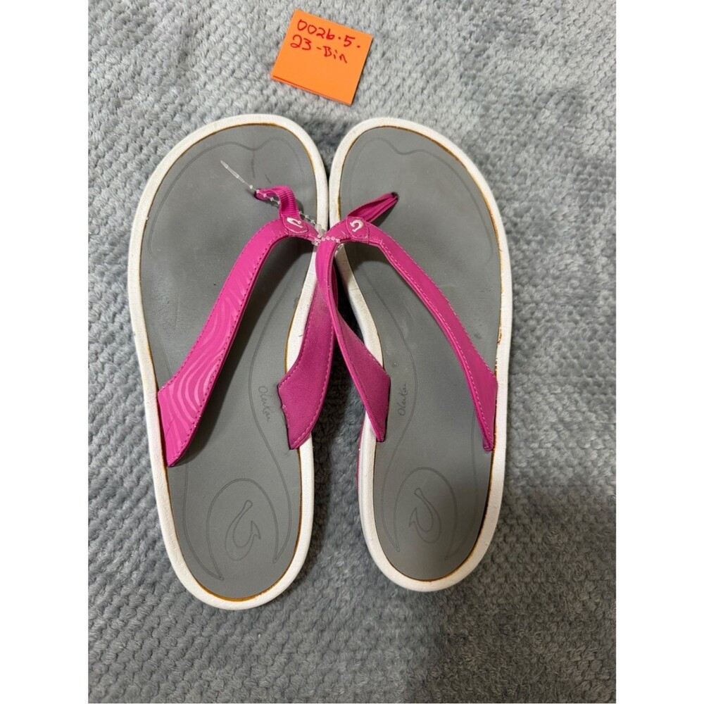 OluKai Women's Magenta and Gray Flip Flop Sandals